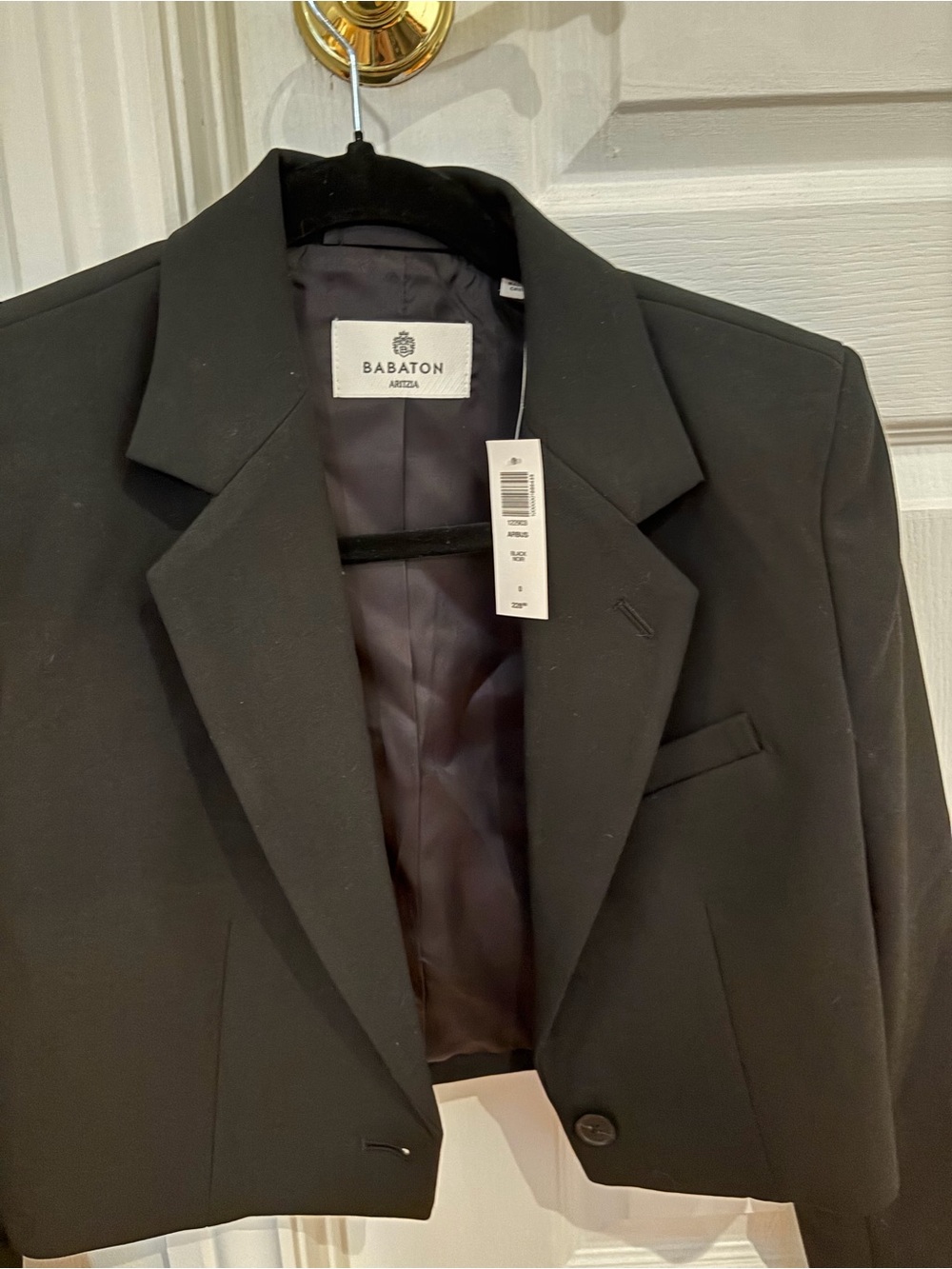 Babaton Black Cropped Tailored Blazer - Picture 2 of 2